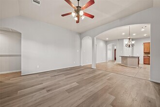 Building Photo - 28207 Chalet Park Dr