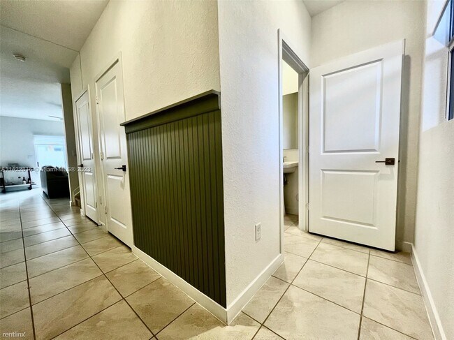 Foto del edificio - 3 br, 2.5 bath House - 1856 SE 9th Ave