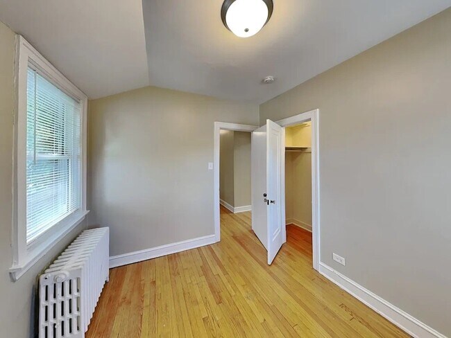 Foto del edificio - 1637 N Nashville Ave