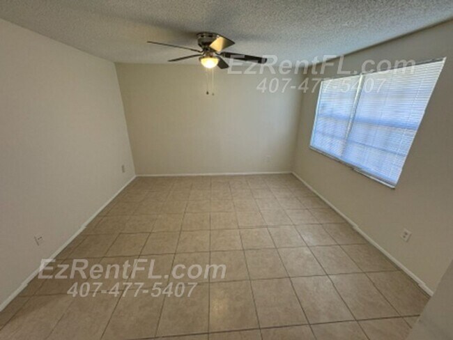 Building Photo - Cozy 3/1.5 with One Car Garage - Great San...
