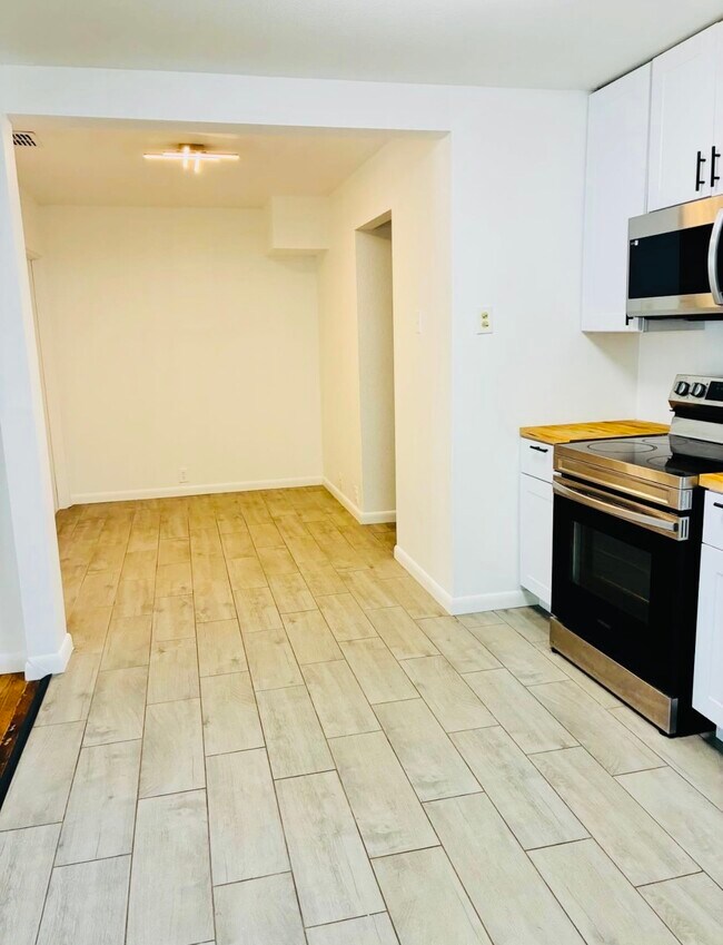 Foto del edificio - 1114 Belmeade Dr