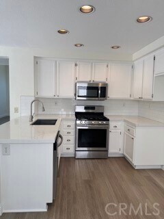 Building Photo - 35 Shorecliff