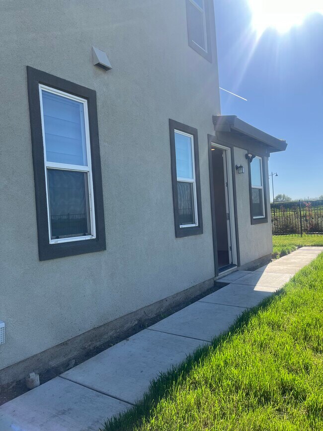 3274 Paxton St Unit 3274 Paxton St, Lathrop, CA 95330 Apartments in Lathrop, CA