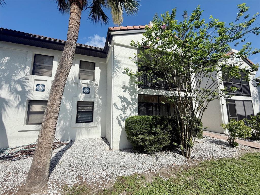 Foto principal - 631 N Orange Ave