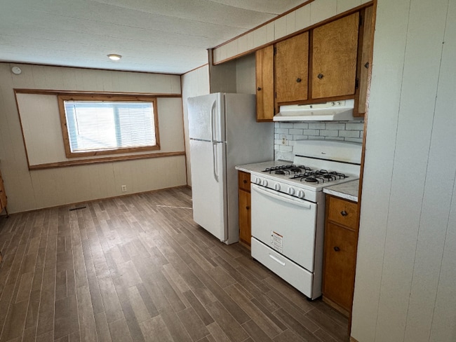Building Photo - 4664 US-30