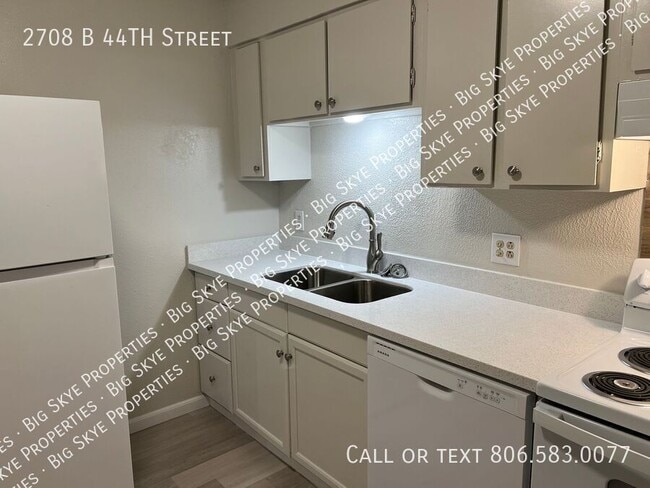 Building Photo - 2708 44th St