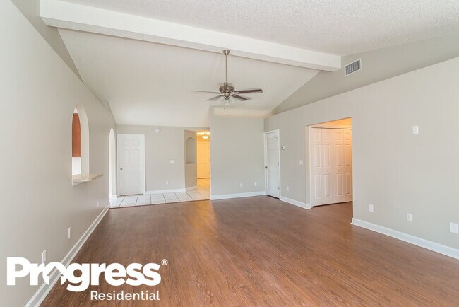 Foto del edificio - 12331 Stockbridge Ct N