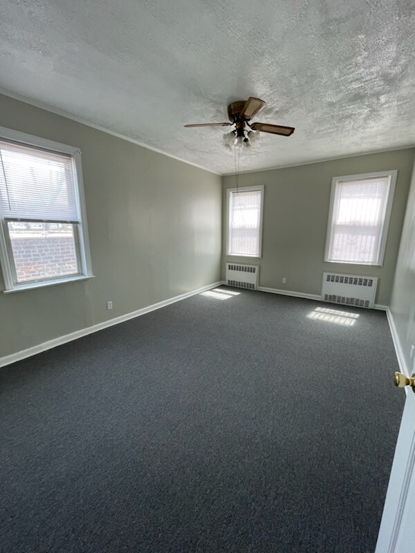 Primary Photo - 645 Remsen Ave