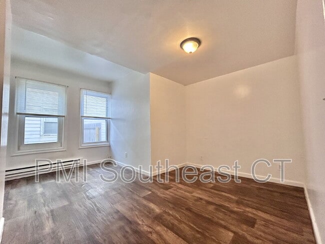 Building Photo - 187 Laurel Hill Ave