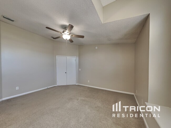 Building Photo - 344 Dijon Dr S