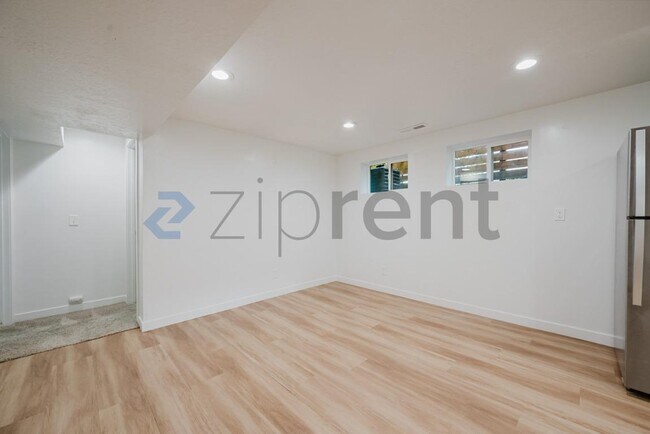 Foto del edificio - Unit B