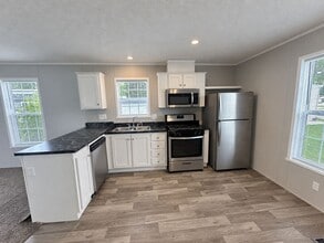 Building Photo - 270 Spruce