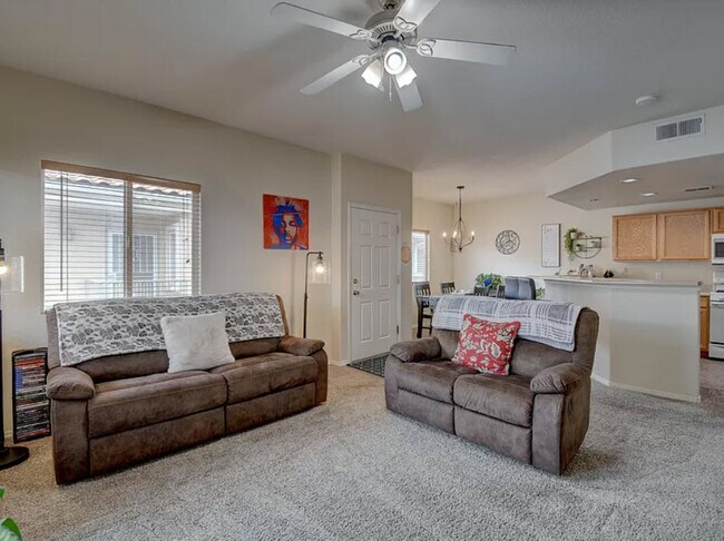 Building Photo - 6800 Vista Del Norte Dr NE