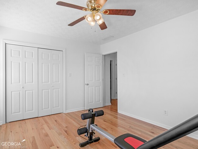 Building Photo - 1020 S Trce
