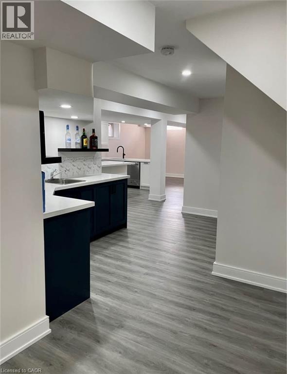 Building Photo - 401 OLD MUD St