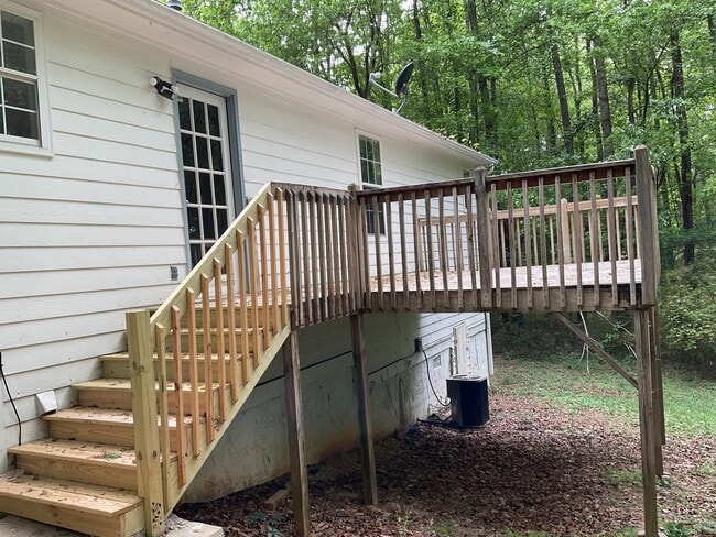 Foto del edificio - 222 Shadow Wood Dr