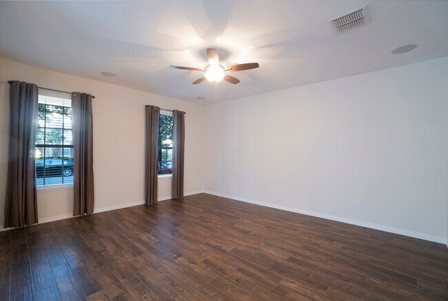 Building Photo - 10369 Lake District Ln