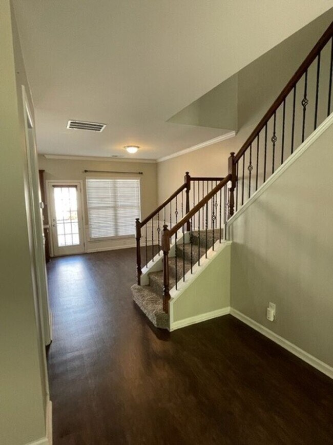 Foto del edificio - Beautiful 4 beds 3.5 baths in Baxter Village
