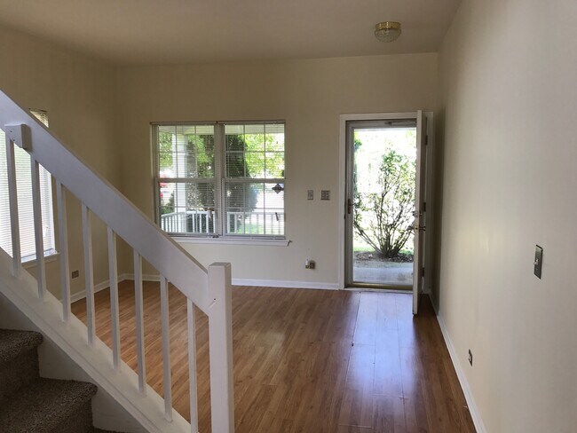 Building Photo - 2812 Wheatland Ct