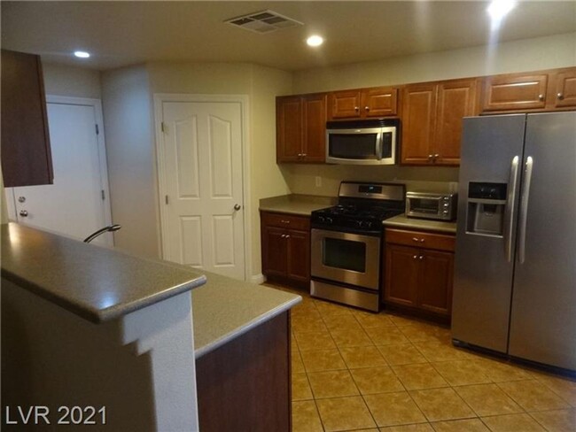 Foto del edificio - Wonderful 1 Story, 3 Bedroom Townhouse wit...