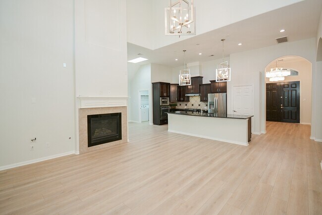 Foto del edificio - 6403 Edinburgh Ct