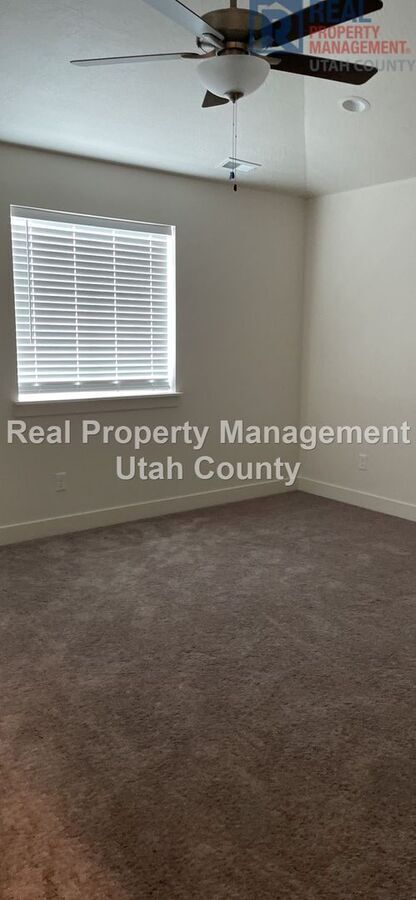 Foto del edificio - 4844 Breezy Patch Rd