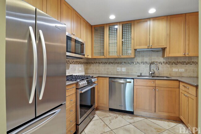 Building Photo - 128 Pembroke Cir