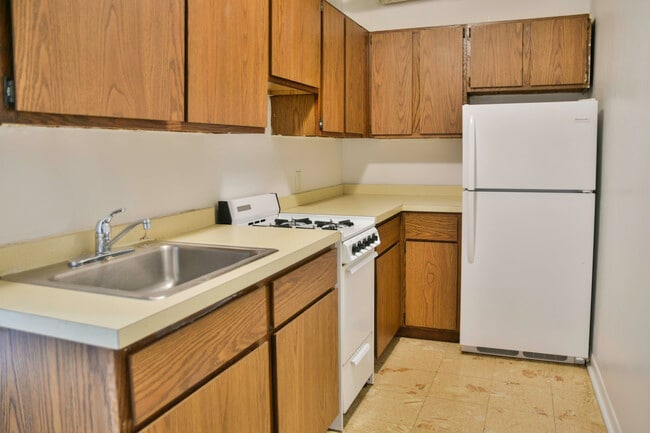 Photo - 3024 N Halsted St Apartment