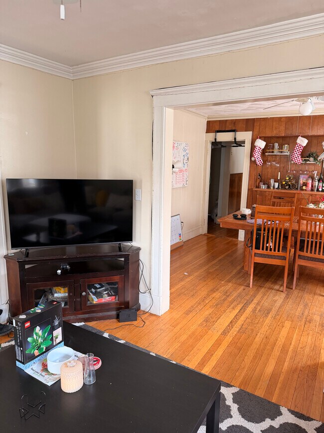 Foto del edificio - 49 Sunset Rd