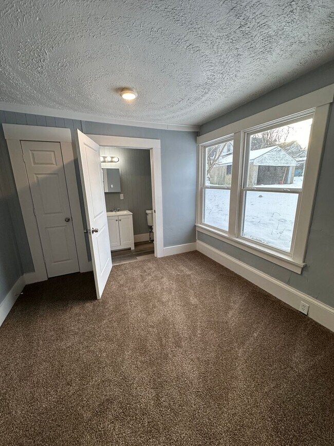 Foto del edificio - 1528 16th St NE