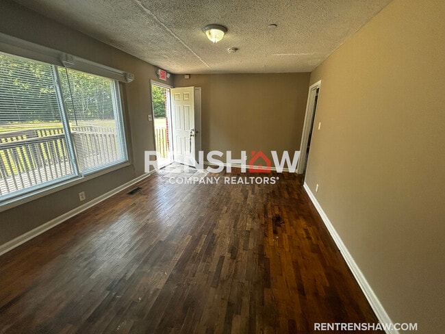 Building Photo - 1053 Perry Switch Rd