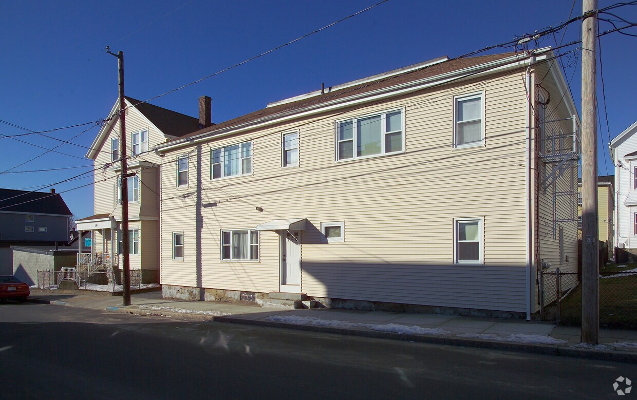 Building Photo - 150-160 Davis St