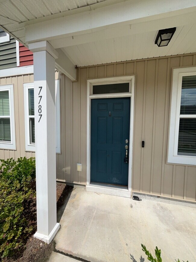 Building Photo - 7787 Montview Rd