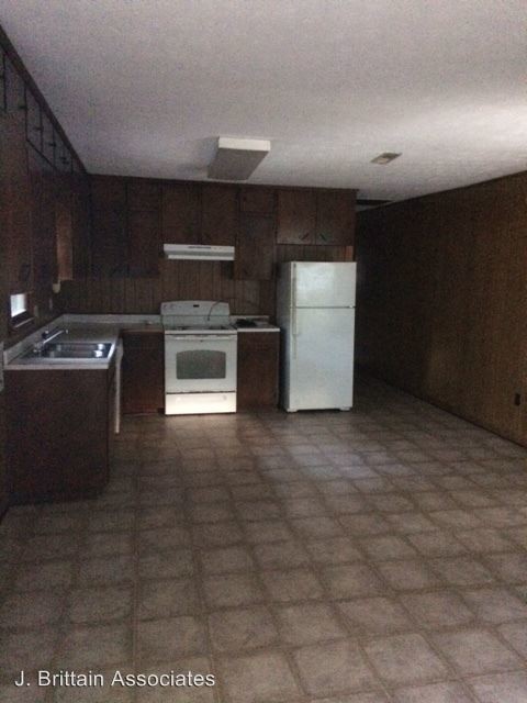 Building Photo - 3 br, 2 bath House - 2029 Kay Dr.