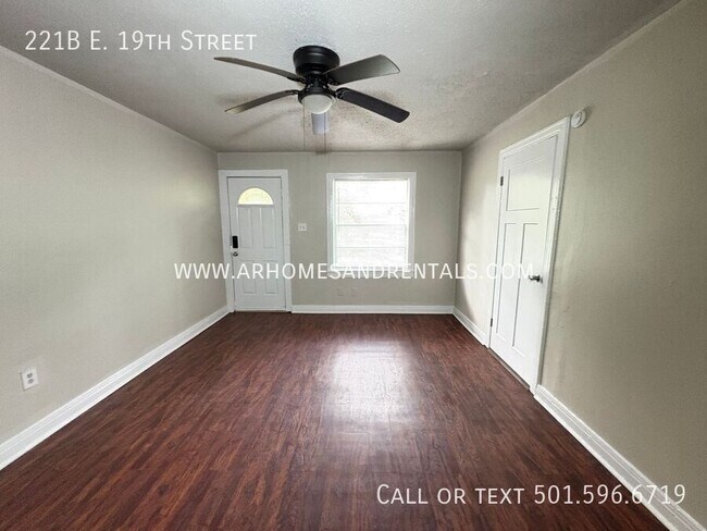 Foto del edificio - 221B E. 19th Street-