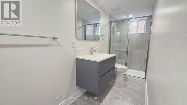Photo du bâtiment - 3137 Sunnyhill Dr