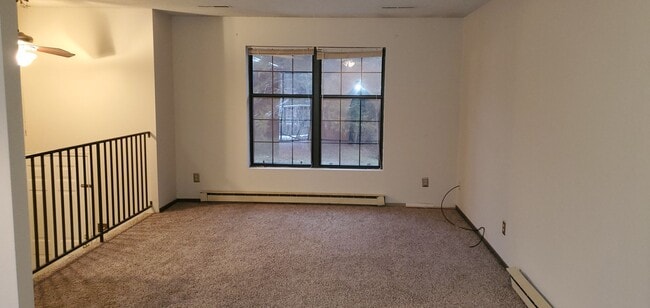 Building Photo - 3 bd, 2 ba house, Midway Heights subdivision just west of Columbia, recently painted, partially f...