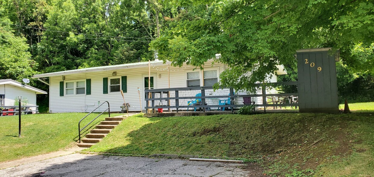 Primary Photo - Finleyville Ranch Home in Country Setting