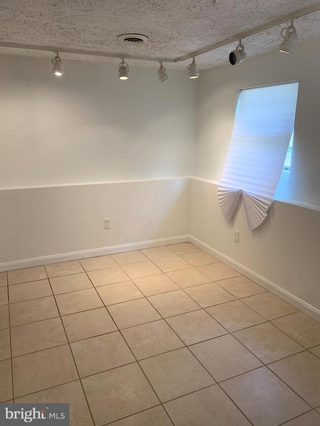 Building Photo - 11503 Timberbrook Dr