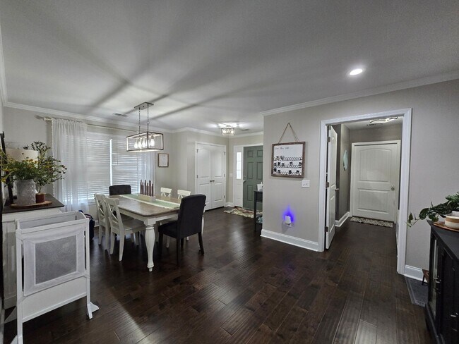 Building Photo - Beach Forest Subdivision 4 Bedrooms/2 Bath...