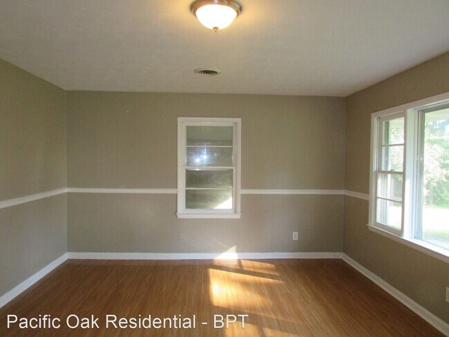 Foto del edificio - 3 br, 2 bath House - 704 N Gordon Ave