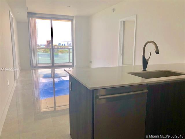 Foto del edificio - 488 NE 18th St