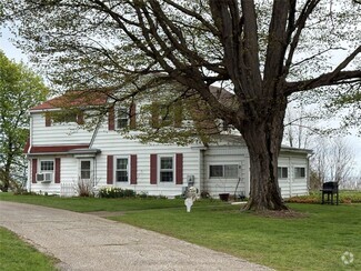 Building Photo - 8424 E Lake Rd