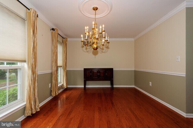 Building Photo - 109 Deer Run Ct