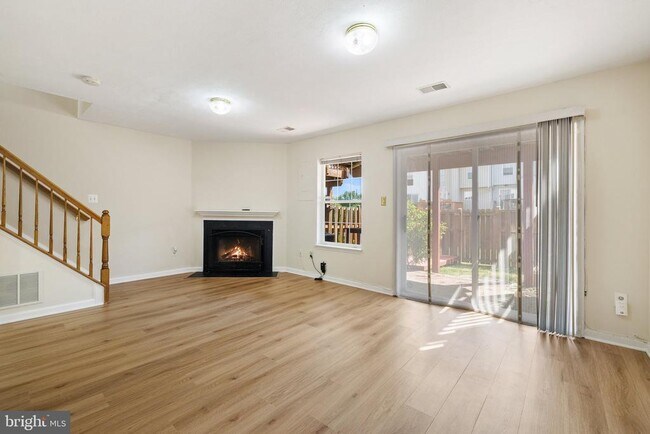 Building Photo - 8220 Ramseur Pl
