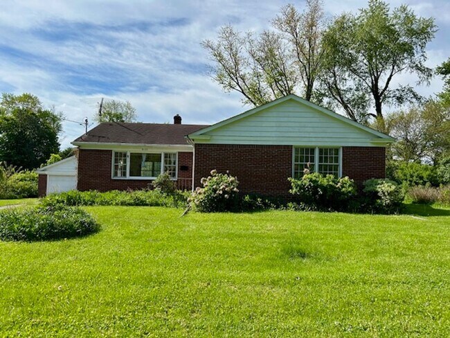 Foto del edificio - Beautiful 3 Bedroom, 2 Bath Home with Larg...