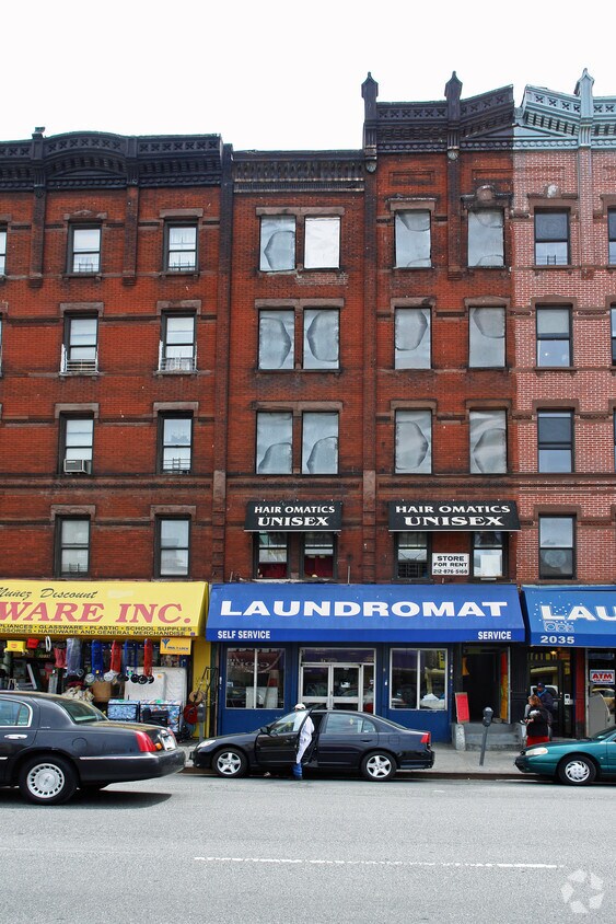 Building Photo - 2037 Third Ave