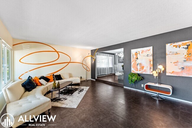 Foto del edificio - Exquisite 4 Bed 2.5 Bath Home in Orange!