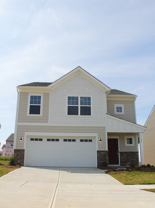 Foto principal - 2815 Secrest Shortcut Rd