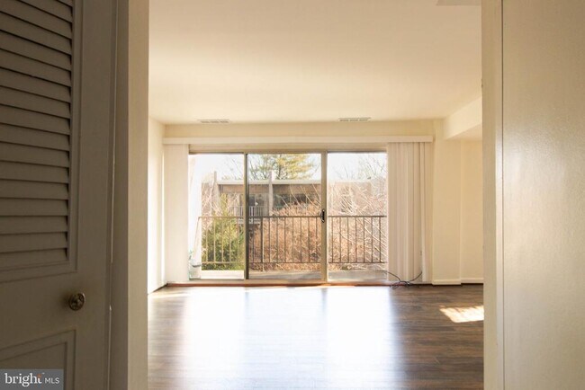 Foto del edificio - 37 Canterbury Square